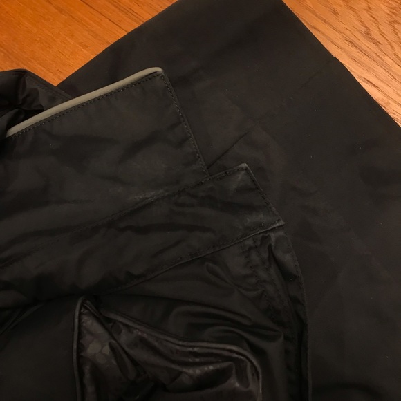 Lululemon Rain On Jacket - Black - Size 4 - Picture 8 of 12